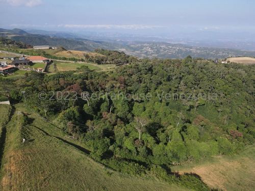Carlos Colmenarez Vende Terreno En Cubiro, Perfecto Para Ecoturismo, Agricultura O Residencial. El Terreno Cuenta Con Una Extensión De 210.000 M2, Una Fuente De Agua De Pozo Profundo, 2 Tanques De Ag