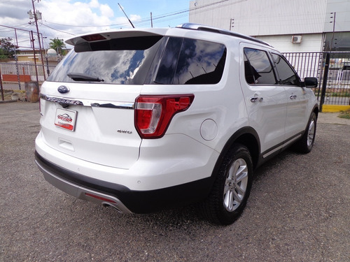 Imagen 4 de 11 de Ford Explorer Limited 2016 V6 4x4 Automático
