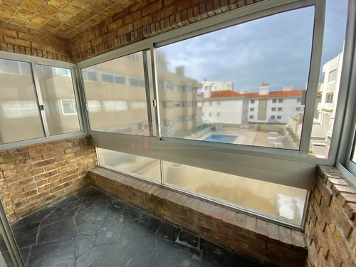 Venta De Apartamento En Edificio Porto Santo