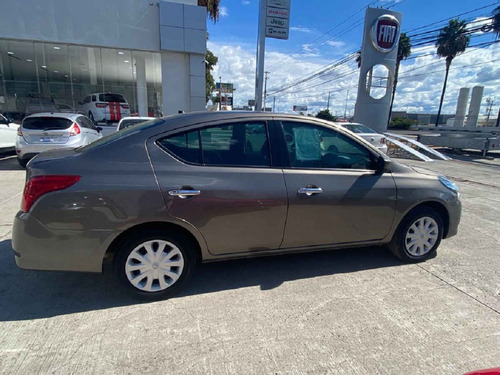 Imagen 2 de 15 de Nissan Versa 2017 4p Sense L4/1.6 Aut