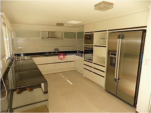 Casa En Playa Mansa - Ref: 5560