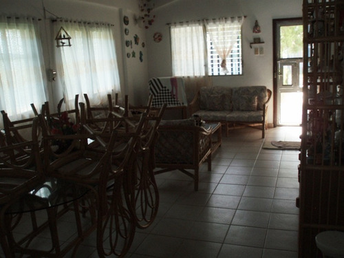 Imagen 9 de 12 de Casa Viposa De 200 Mts Con 3 Hab 2 Baños Mirador Puestos Techados