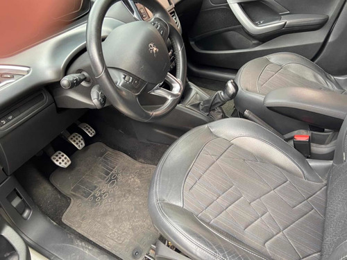 Imagen 6 de 8 de Peugeot 208 2016 1.6 Feline Pack Cuir