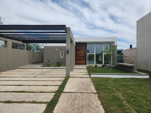 Casa A La Venta Barrio Cañitas A Estrenar