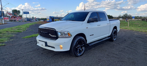 RAM Ram Classic 5.7 Laramie Night Edition Cab. Dupla 4X4 Aut. 4P