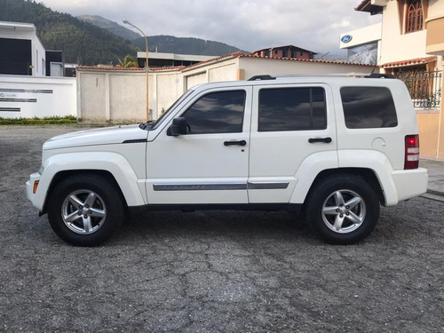 Jeep Cherokee Limite 2011 4x2 Como Nueva