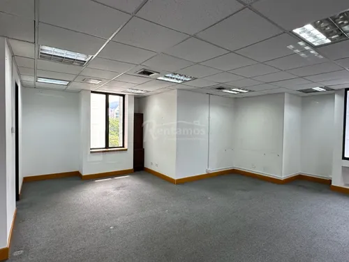 Oficina En Arriendo En El Poblado. Cod A775949