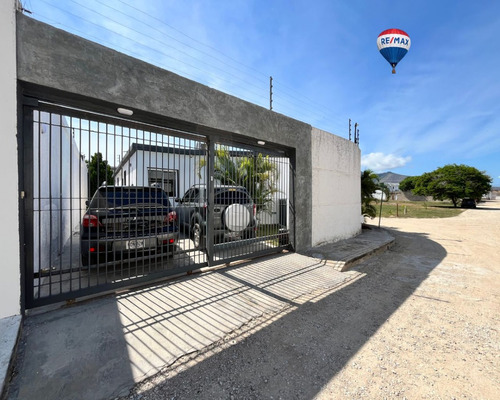 Re/max 2mil Vende Casa En Urb. Vistamar, Agua De Vaca, Mun. Maneiro, Isla De Margarita, Edo. Nueva Esparta