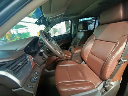 Chevrolet Suburban 5.3 Ltz 4x4 Mt