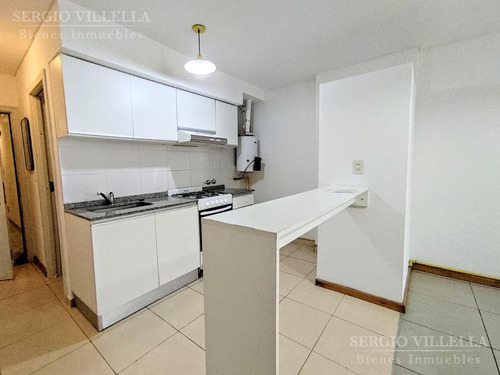 Imagen 4 de 17 de Departamento Monoambiente Con Patio En Venta En Rosario