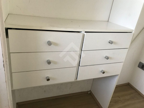 Departamento En Venta De 1 Dorm. En Maipú