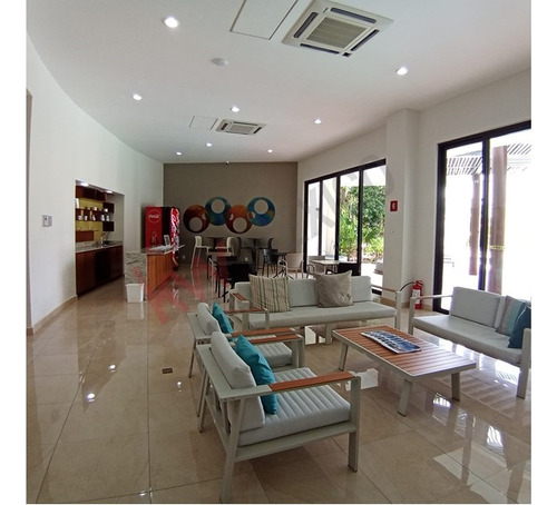 Departamento En Venta En Segundo Piso En Playa Del Carmen Con Excelentes Amenidades