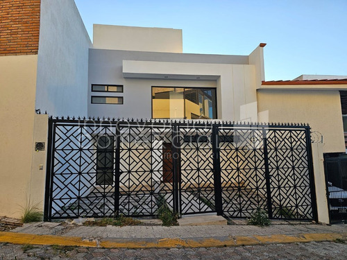 Casa En Venta En Milenio Iii, A Estrenar, Con 3 Niveles, Exc