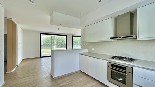 Casa En Venta En Puertos Del Lago Barrio Ceibos A Estrenar