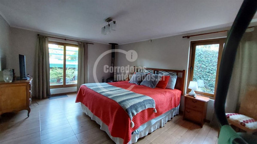 Casa En Venta De 5 Dormitorios En Santo Domingo