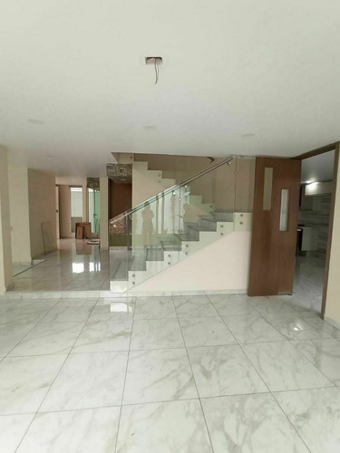 Imagen 3 de 13 de Oprtunidad De Casa Para Estrenar En Calle Cerrada / San Jeró
