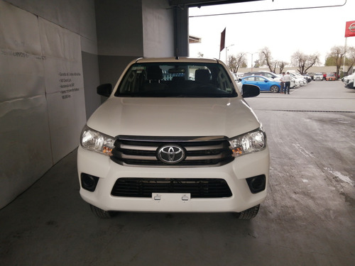 Toyota Hilux 2.8 Cabina Doble Base Mt
