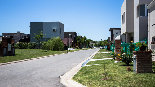 Lote En Venta En Barrio El Aljibe, Manzanares