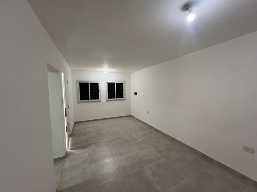 Casa En Venta A Estrenar Barrio Observatorio 2 Dormitorios Con Entrada Para Auto.
