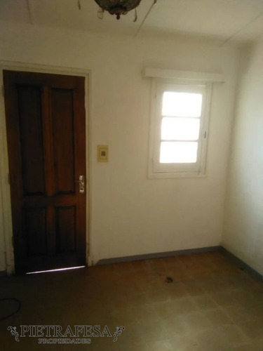 Imagen 2 de 15 de Apartamento En Venta- 2 Dormitorios 1 Baño Con Patio - Cochera - Av. Corrientes - Malvin Norte