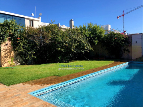 Venta Casa 6 Dormitorios En Suite Servicio