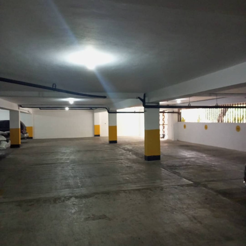 Apartamento En Res. Churún Merú Urb. La Trigaleña Alta Val