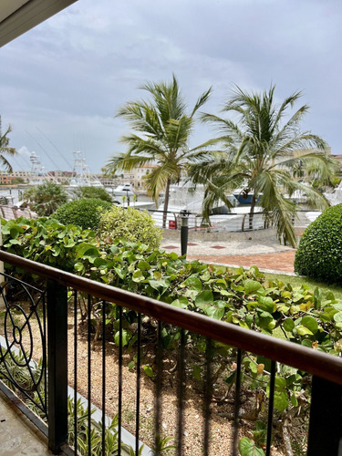 Venta De Hermoso Apartamento Con Vista A La Marina De Cap Cana, Punta Cana
