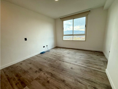 Se Alquila Ph 583m2 Mirador De Los Campitos 7746
