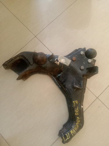 Bandeja Inferior Del Izq Mahindra Pik Up Cabina Simple 4x2 (Usado)