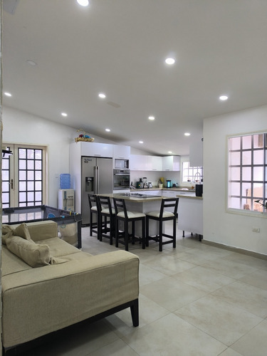 Casa En Venta Urb La Fontanera Los Teques