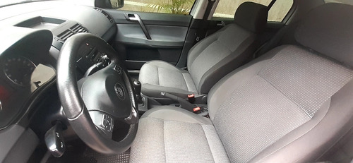 Volkswagen Polo Sedan 2013 1.6 Vht Total Flex 4p