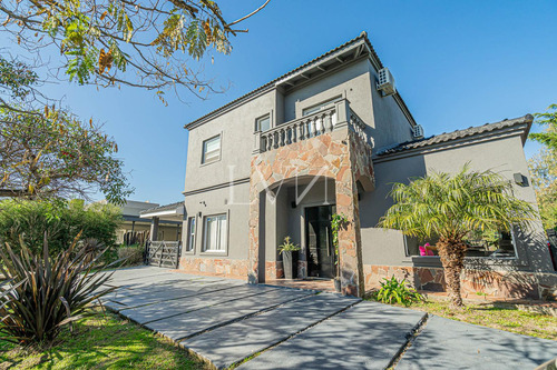 Venta Casa En Barrio San Francisco , Villanueva