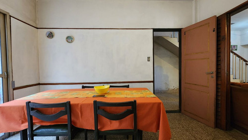 Casa 3 Ambientes C/coch+galpón Excelente Ubicación