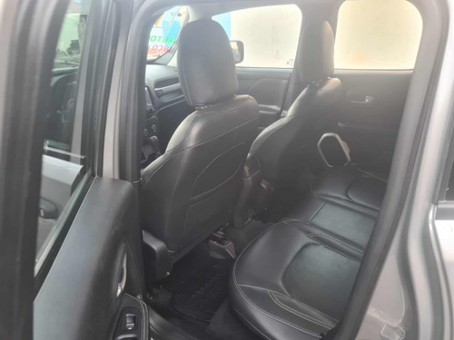 Jeep Renegade 1.8 Flex Aut. 5p
