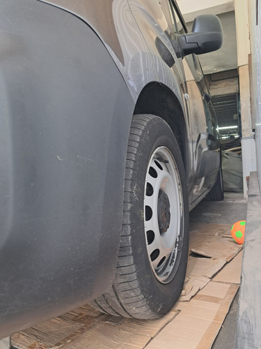 Citroën Berlingo Furgon 1.6 Furgon P.lat. 2abag Abs Faros 3 Asiento