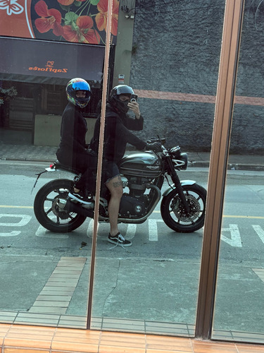 Triumph Speed Twin 1200