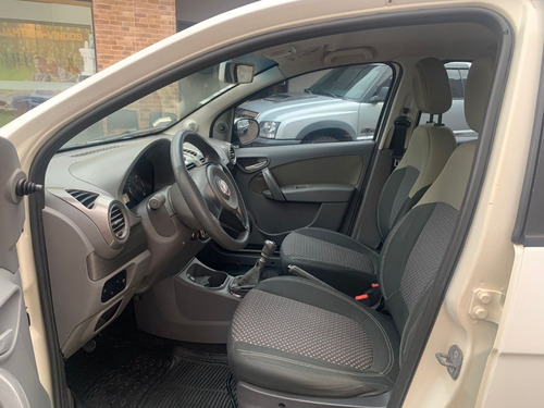 Imagem 5 de 12 de Fiat - Grand Siena Essence 1.6 16v