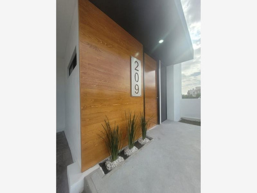Imagen 2 de 12 de Casa Sola En Venta Privadas De La Herradura