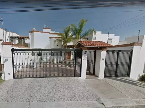 ¡oportunidad Remate Bancario! Preciosa Casa En Villas Del Mesón, Querétaro!!