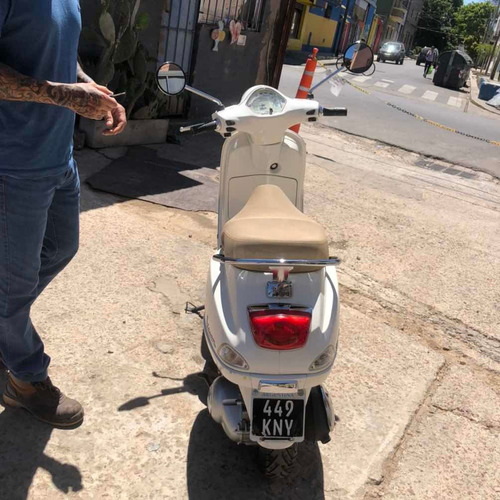Piaggio Vespa Lx