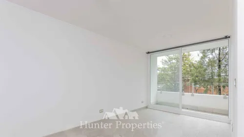 Departamento En Venta De 2d-1b Y Piscina. En La Cisterna