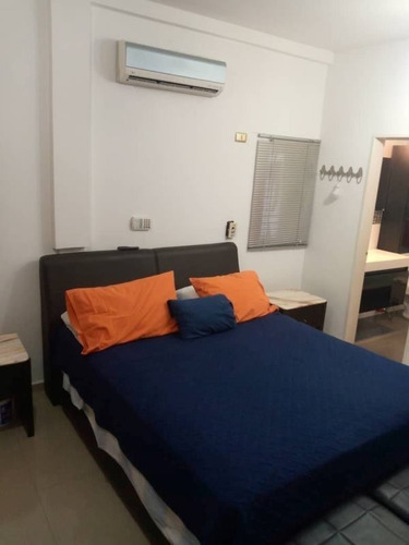 Imagen 7 de 19 de Casa En Venta En Urb. Sabana Larga Cod: Lemc-444