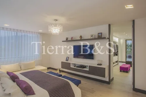 ¡espléndida Casa De Lujo En San Simón: 470m² En Lote De 1720m², 3 Años De Remodelación!