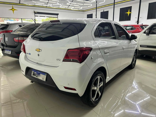 Chevrolet Onix 1.4 MPFI LTZ 8V FLEX 4P AUTOMÁTICO