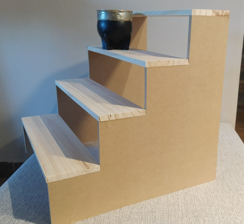 Imagen 8 de 10 de Exhibidor Para Mates 4 Niveles Madera Y Mdf Varias Medidas