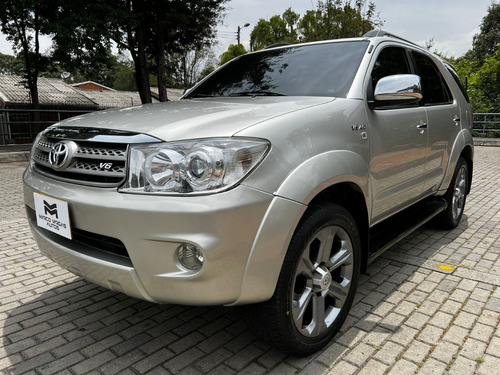 Toyota Fortuner 4.0 Sr5