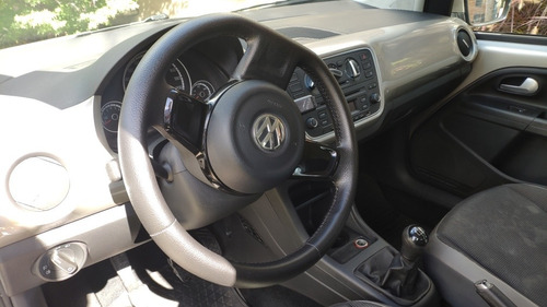 Volkswagen Up! 2015 1.0 High Up! 75cv 5 P