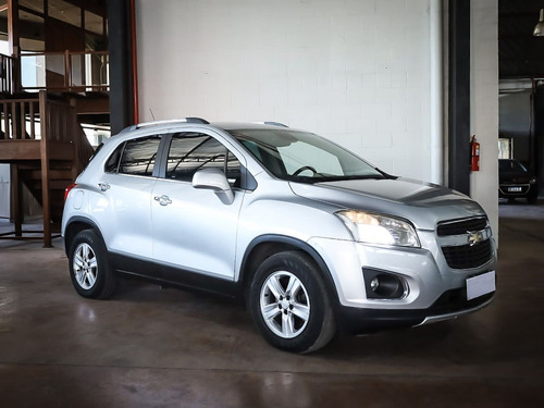 Imagen 2 de 14 de Chevrolet Tracker 2015 1.8 Ltz Fwd Mt 140cv