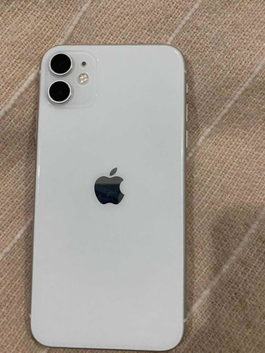 iPhone 11 (Usado)