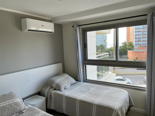 Imagen 17 de 21 de Increíble Apartamento En Edificio Imperiale Para Alquiler Invernal